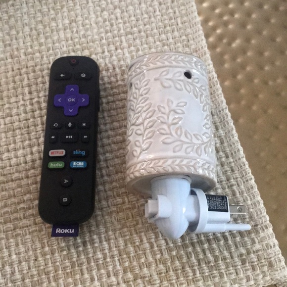 Outlet Plug Freshener - Picture 7 of 8